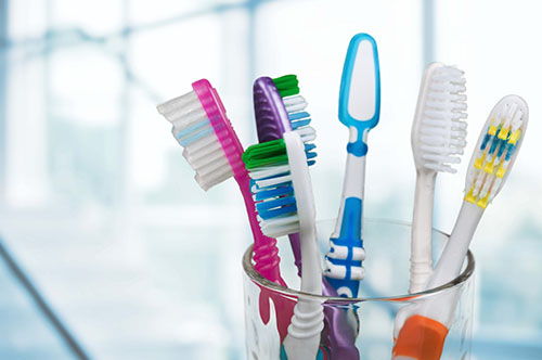 5 Toothbrushing Mistakes to Avoid